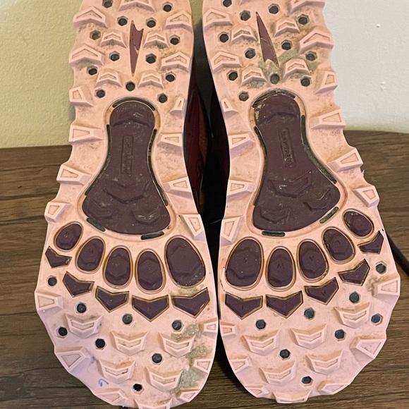 Altra Long Peak all Weather Women’s 7 Burgundy Hikers - Picture 8 of 9